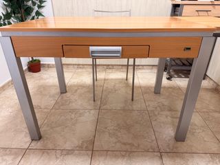 Tavolo da cucina Perbufer con cassetto e 2 sedie