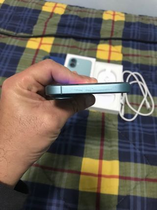 iPhone 16 128GB Verde perfetto stato + Accessori