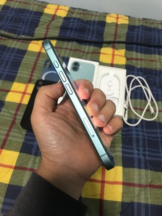 iPhone 16 128GB Verde perfetto stato + Accessori