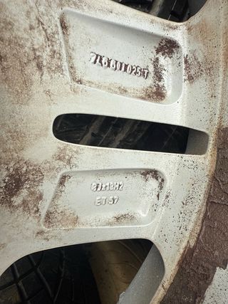 Llantas 18 Porsche con neumáticos en buen estado