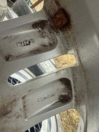 Llantas 18 Porsche con neumáticos en buen estado