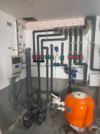 Fontanero de piscinas  Reformas pequeñas