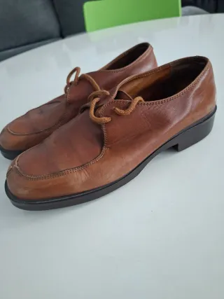 Botín de cuero marrón