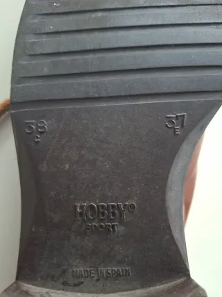 Botín de cuero marrón