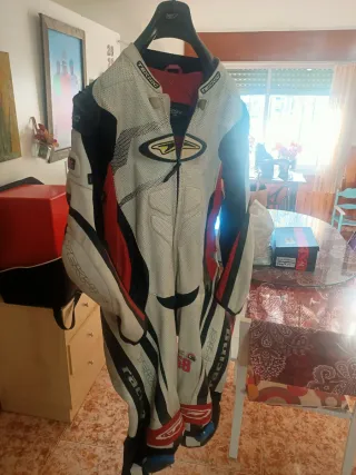 Mono 1 pieza Teknic Talla 58