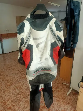 Mono 1 pieza Teknic Talla 58