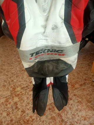 Mono 1 pieza Teknic Talla 58