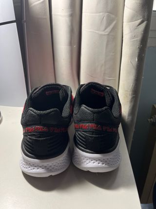 Zapatos Deportivos Fila Rojos Negros Blancos