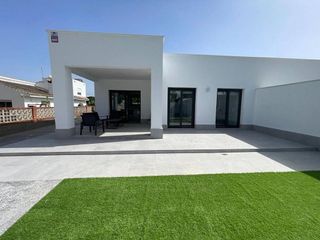 Casa adosada en alquiler en Las Lagunas - Campano en Chiclana de la Frontera