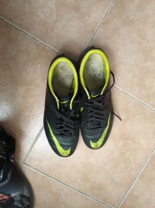 Botas de fútbol Nike Mercurial suela AG 42,5