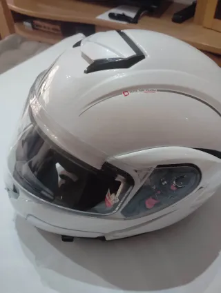 Casco modular moto marca hellmet