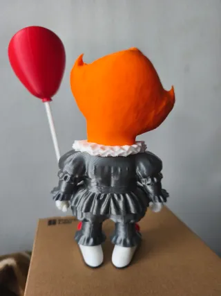 Figura Pennywise 18 cm con Globo