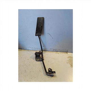 Pedal acelerador Mitsubishi Pajero I (L04_
