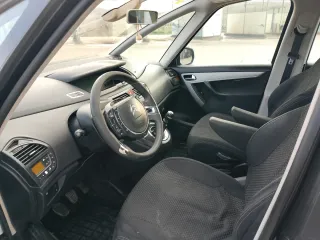 Citroen Grand C4 Picasso 2011