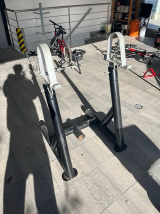 Banco de pesas + soporte barra Domyos