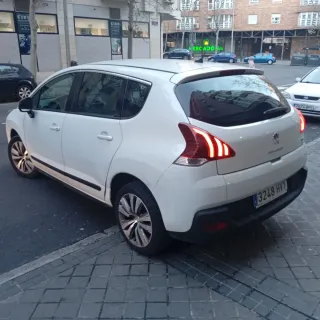 Peugeot 3008 cambio automático estado impecable
