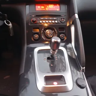 Peugeot 3008 cambio automático estado impecable
