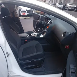 Peugeot 3008 cambio automático estado impecable