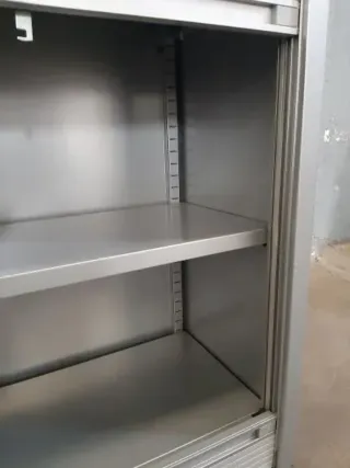 Armario metálico persiana 1 estante. Ref ARM12P