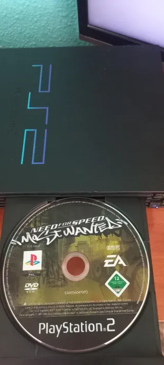 Intercambio PS2 Fat Negra + 2 Memorias + Juego