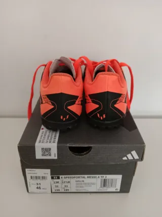 Botas fútbol Adidas Messi multitaco T31