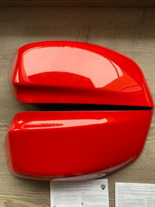 Tapas maletas laterales rojas Ducati Multistrada