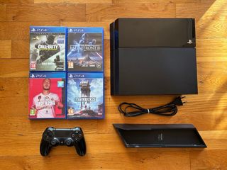 Consola PS4 + Mando + Soporte + 4 Juegos