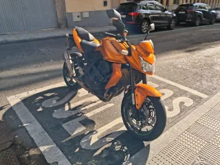 Kawasaki Z750 Naranja