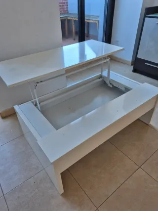 Mesa de centro de salón elevable blanca