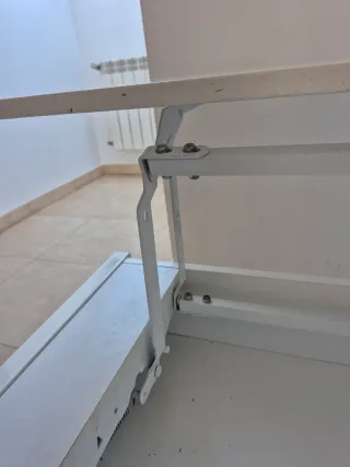 Mesa de centro de salón elevable blanca