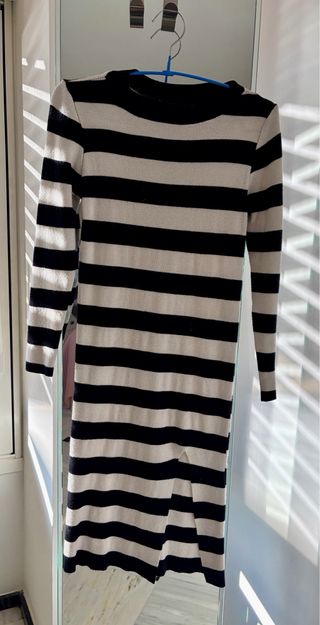 Vestido de rayas blanco y negro
