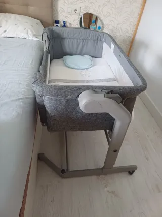 Cuna de colecho Chicco gris