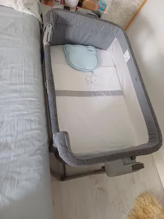 Cuna de colecho Chicco gris