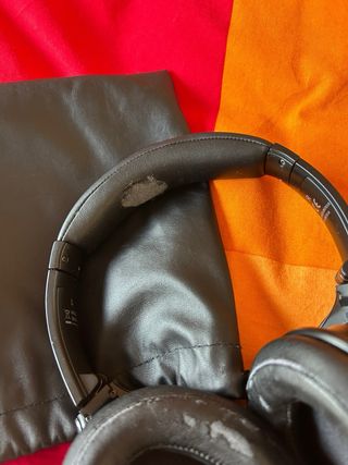 Auriculares Negros con Bolsa