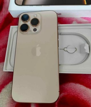iPhone 16 Pro Oro