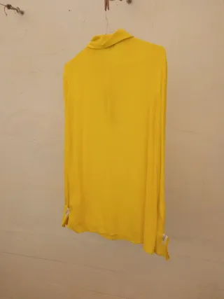 Camisa amarilla Massimo Dutti