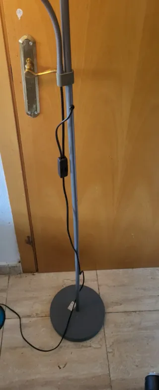 Lámpara de pie moderna