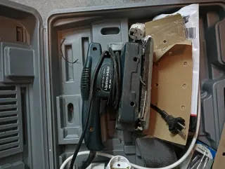 Sierra de calar y lijadora con accesorios