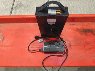 Moto Eléctrica Azul Metálico sunra hawk