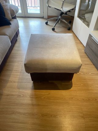 Sofá de 3 plazas con reposapiés