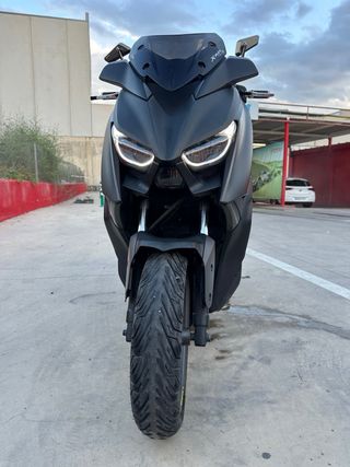 Yamaha TMAX 125 Tech Max