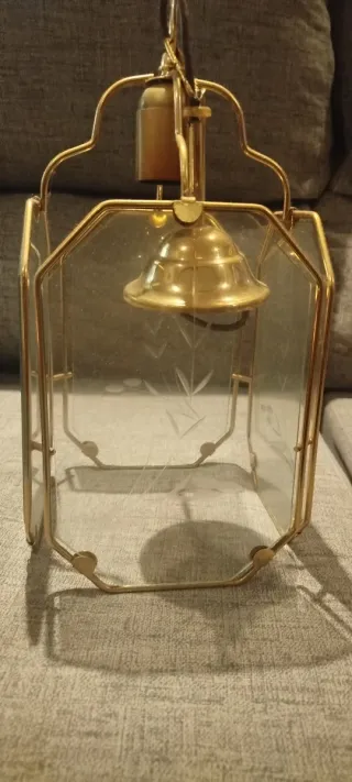 Lámpara colgante de cristal y metal dorado