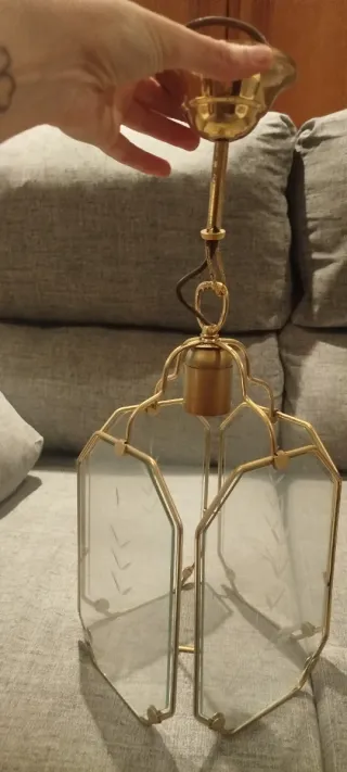 Lámpara colgante de cristal y metal dorado