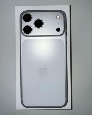 iPhone 17 Pro Max Argento