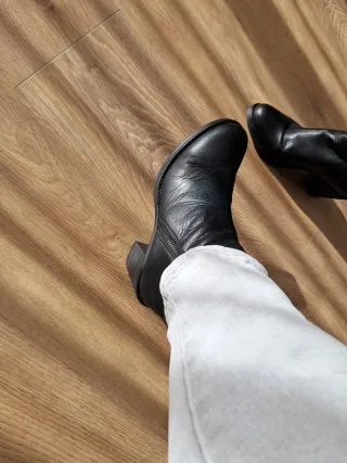 Botines de piel con tacón