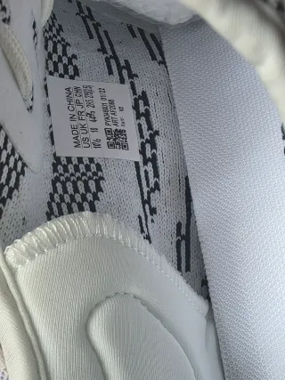 Adidas Yeezy Boost 350 V2 Zebra