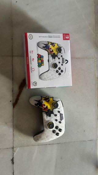 Nintendo Switch + Mario Kart + Volante + Mando Pro