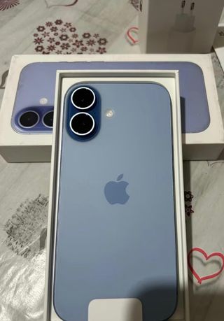iPhone 17 Azzurro Nebbia
