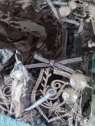 Lote 42 Broches Diseño