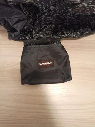 Copertura impermeabile zaino Eastpak